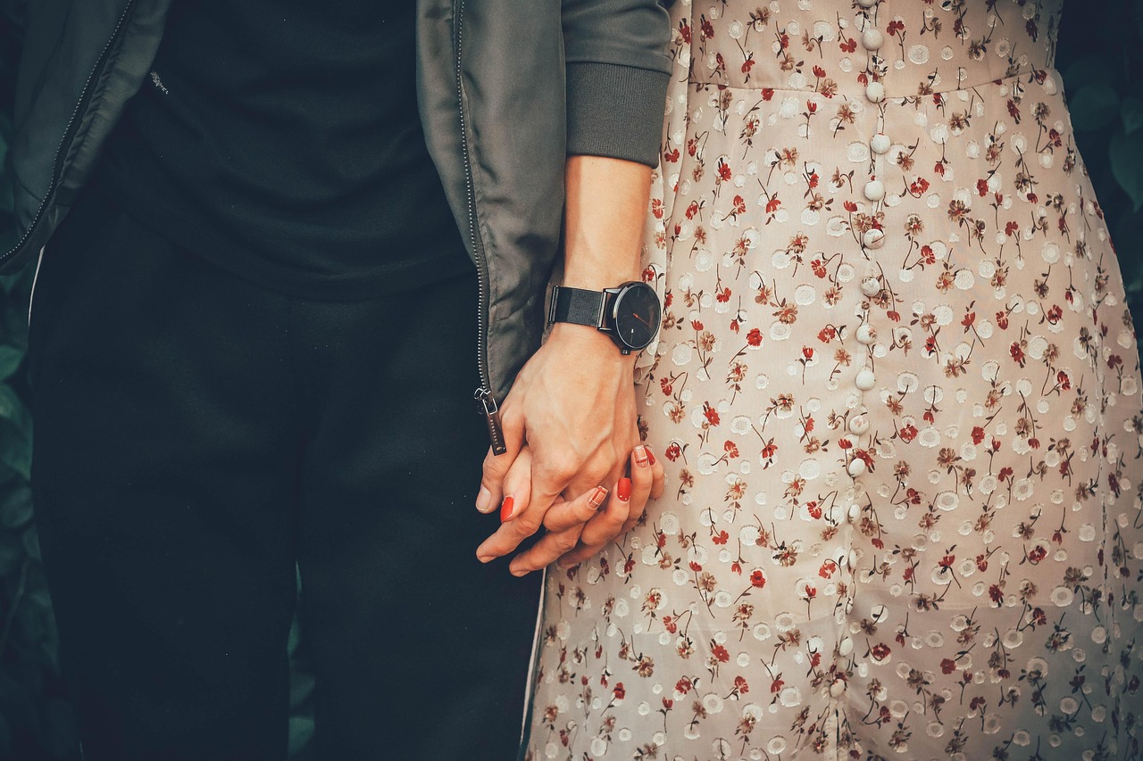 薄毛が原因で彼女ができないと悩む男性へのアドバイスは？