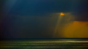 寝る前に行う育毛に効果的な頭皮マッサージの方法は？