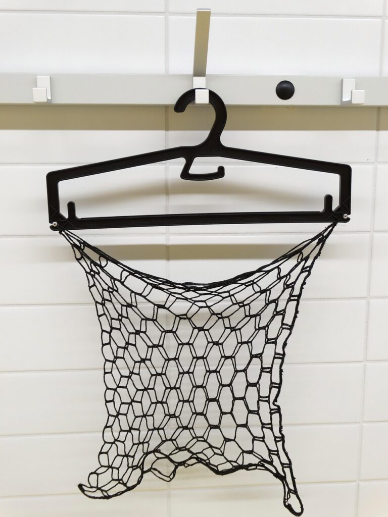 薄毛の悩みを解消するためには、シャンプーをいつ変えるべきですか？